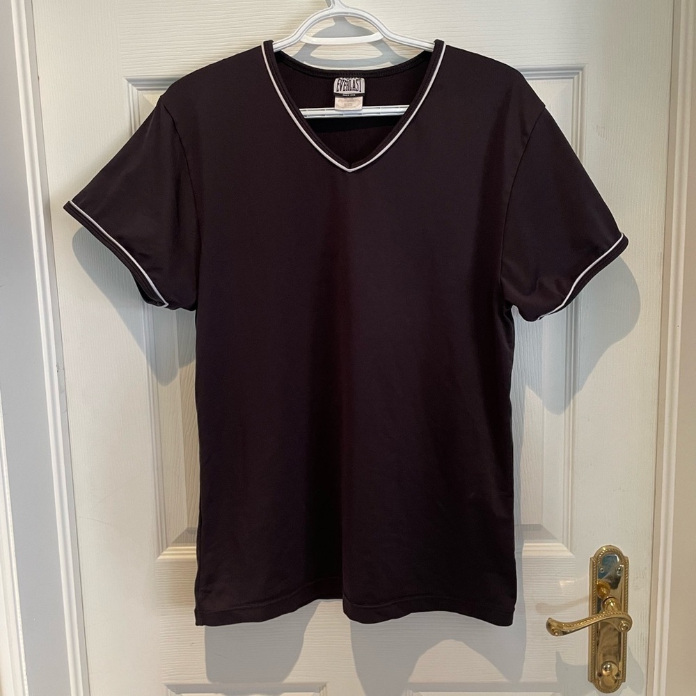 Women’s Everlast athletic top